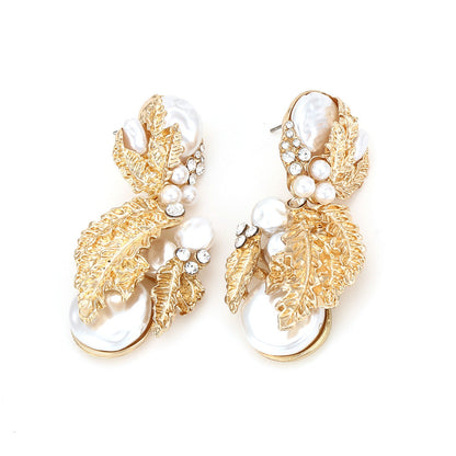 Romantic Pearl Earring for Special Moments