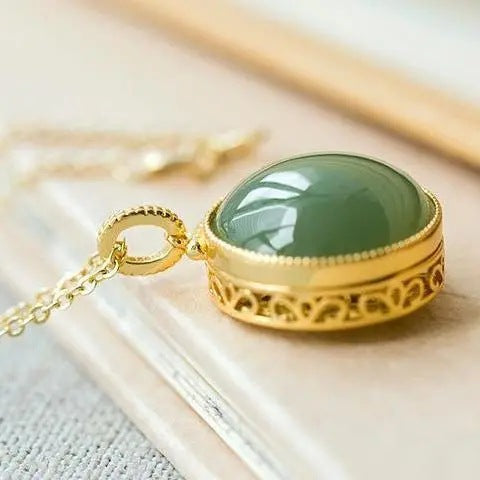 Beautiful Gold Necklace with Unique Style