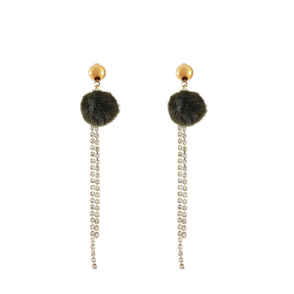 Classic Pearl Earring with Timeless Appeal