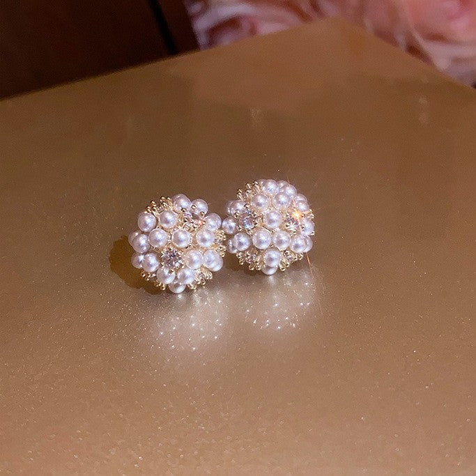 Classic Pearl Earring with Timeless Appeal