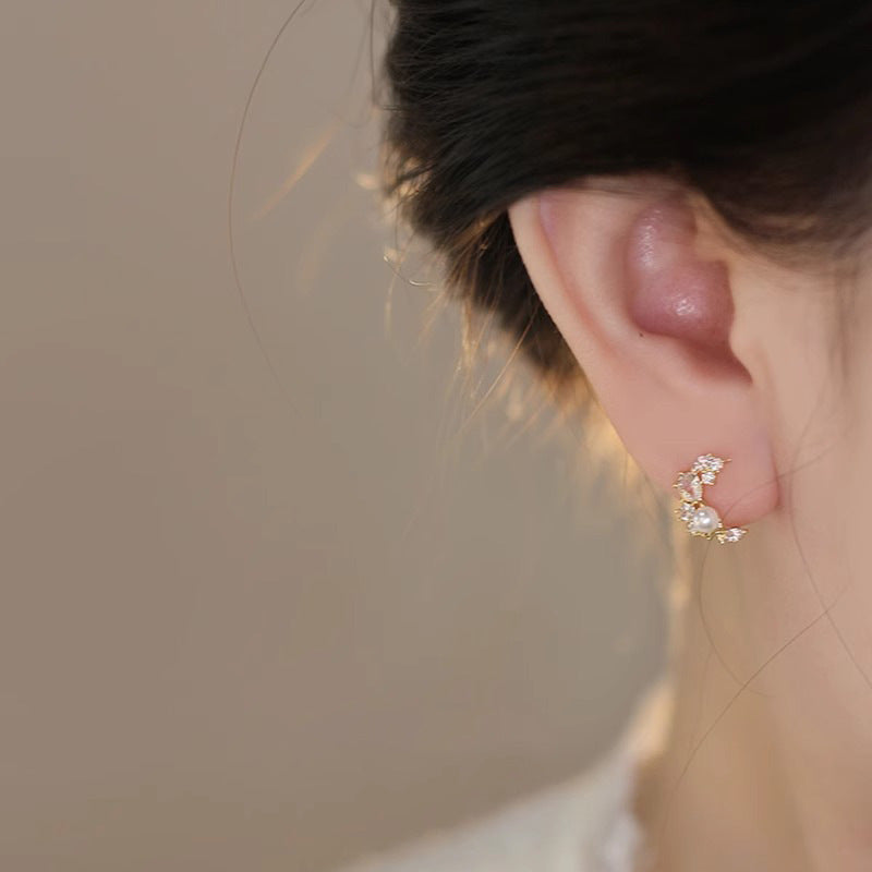 Charming Pearl Earring for Any Occasion