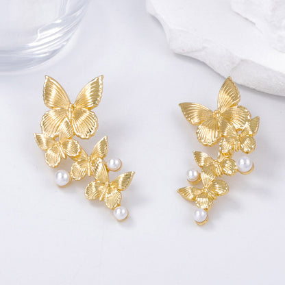 Stunning Pearl Earring for Daily Wear