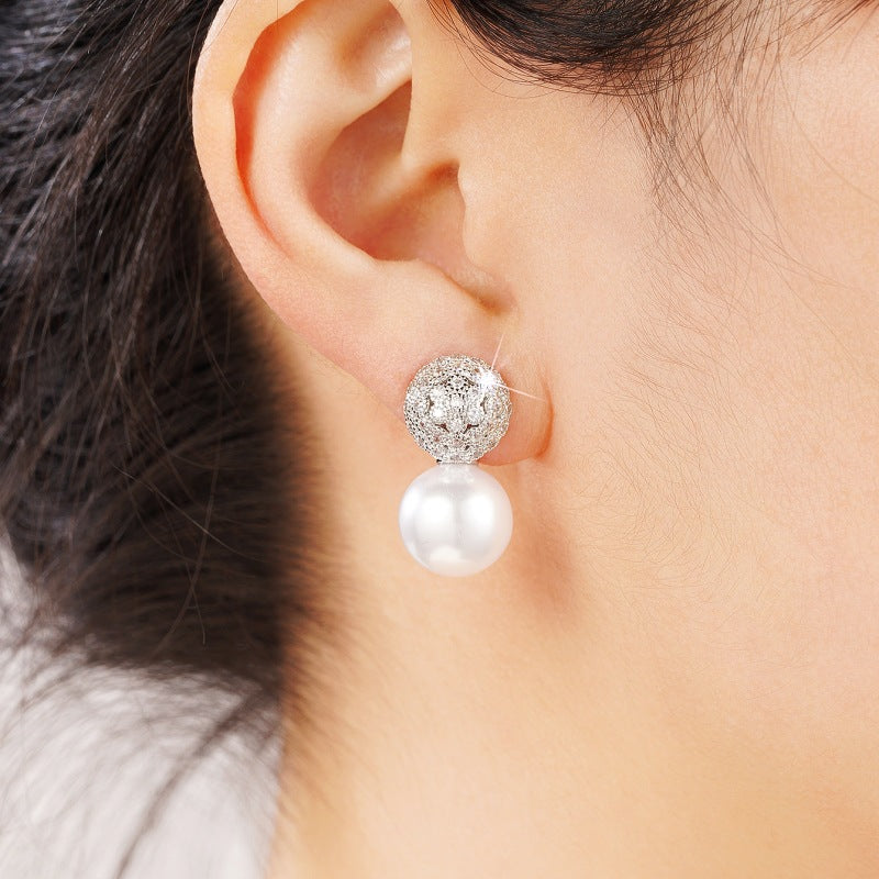Charming Pearl Earring for Any Occasion