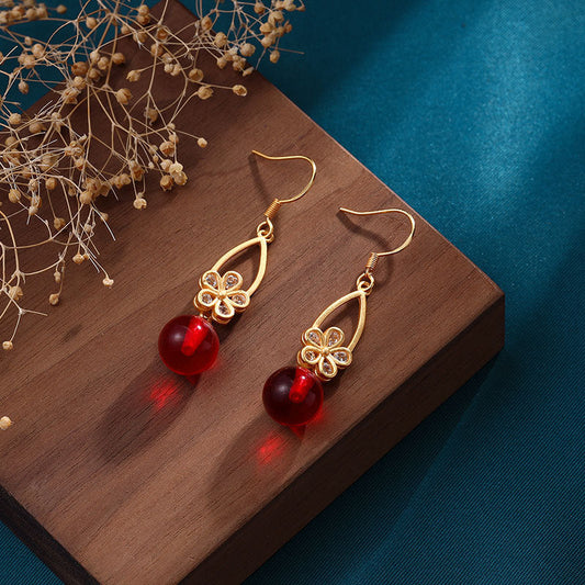 Romantic Gold Earring for Special Moments