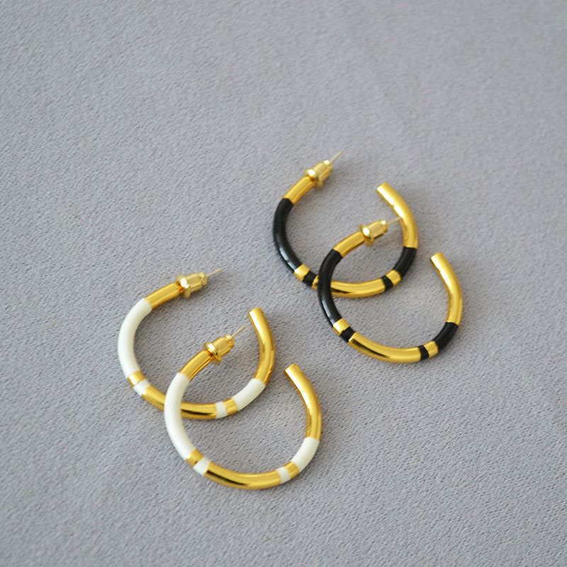 Stunning Gold Earring for Daily Wear