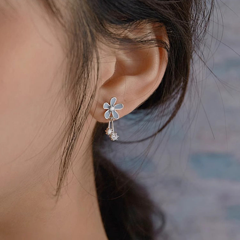 Charming Earring for Any Occasion