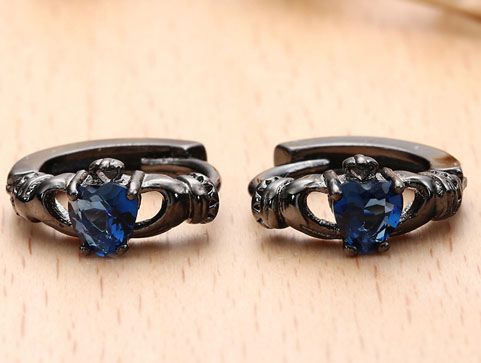 Charming Earring for Any Occasion