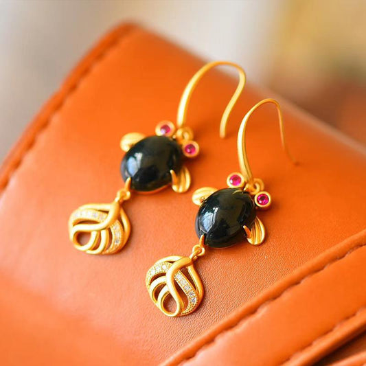 Classic Gold Earring with Timeless Appeal