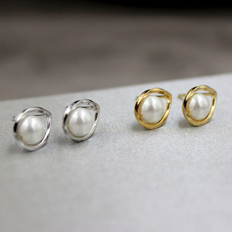 Charming Pearl Earring for Any Occasion