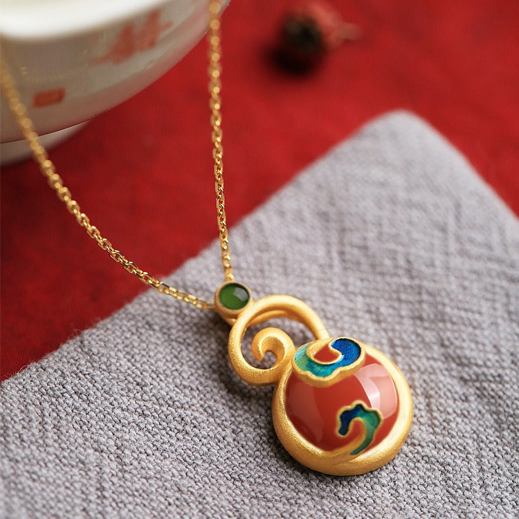 Charming Silver Necklace for Any Occasion