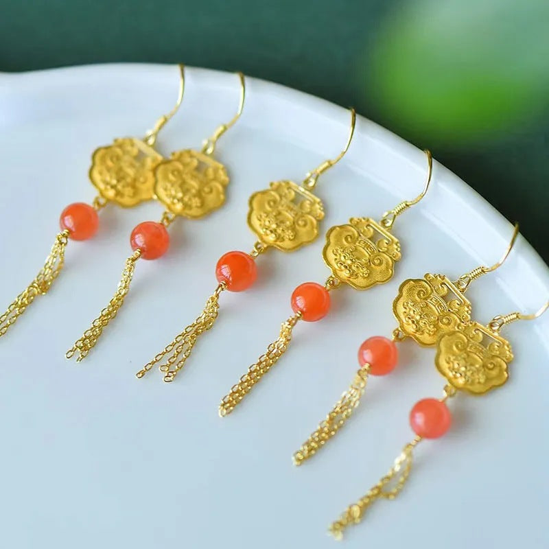 Stunning Gold Earring for Daily Wear