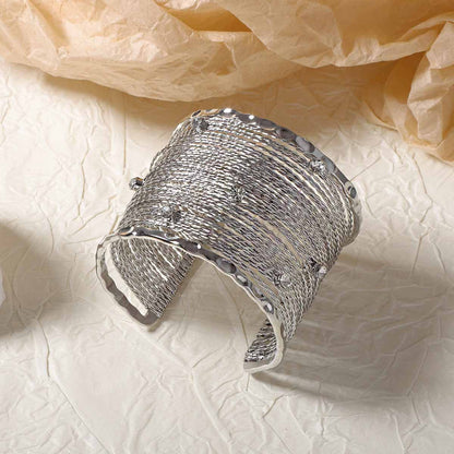 Beautiful Bracelet with Unique Style