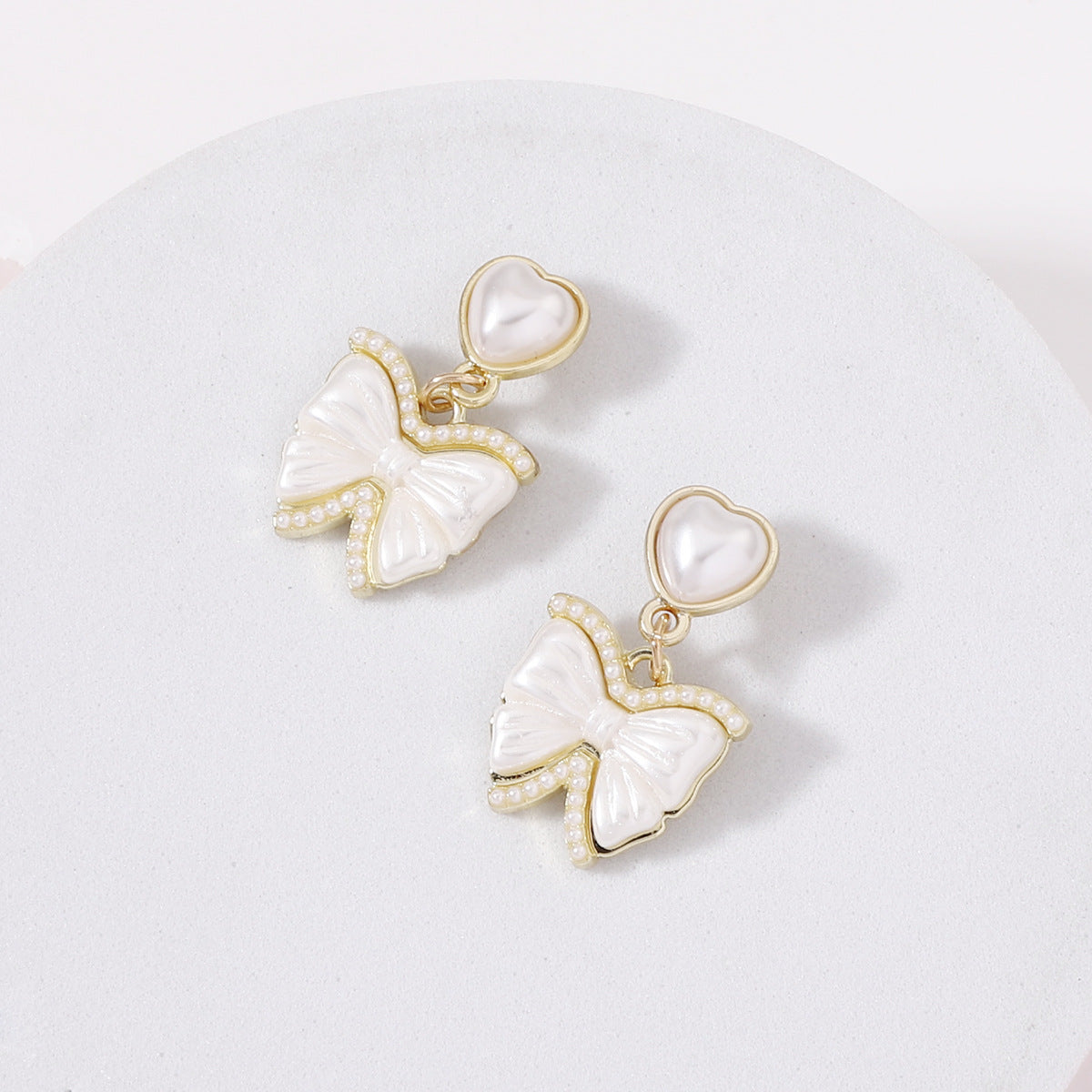 Beautiful Gold Earring with Unique Style