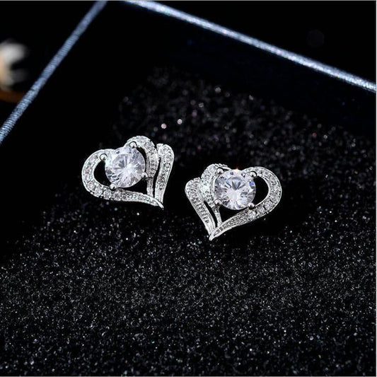Romantic Silver Earring for Special Moments