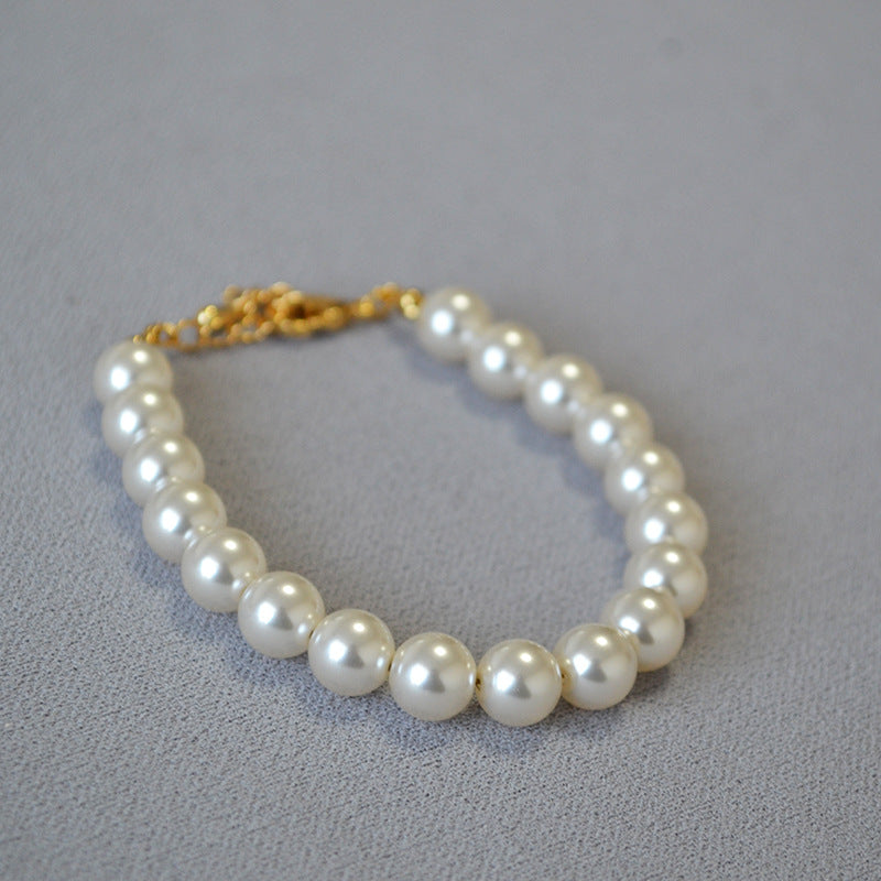 Classic Pearl Bracelet with Timeless Appeal