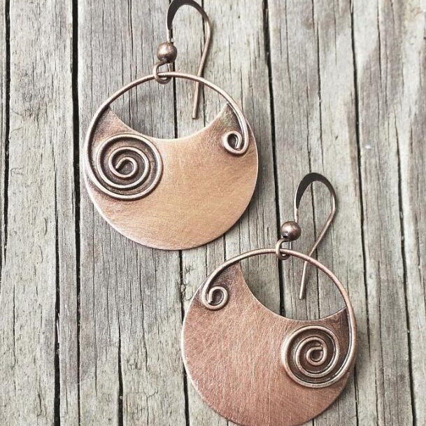 Charming Earring for Any Occasion