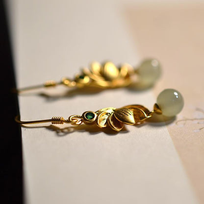 Charming Gold Earring for Any Occasion