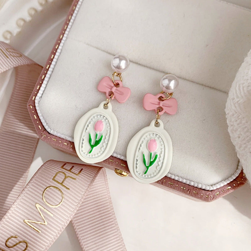 Charming Pearl Earring for Any Occasion