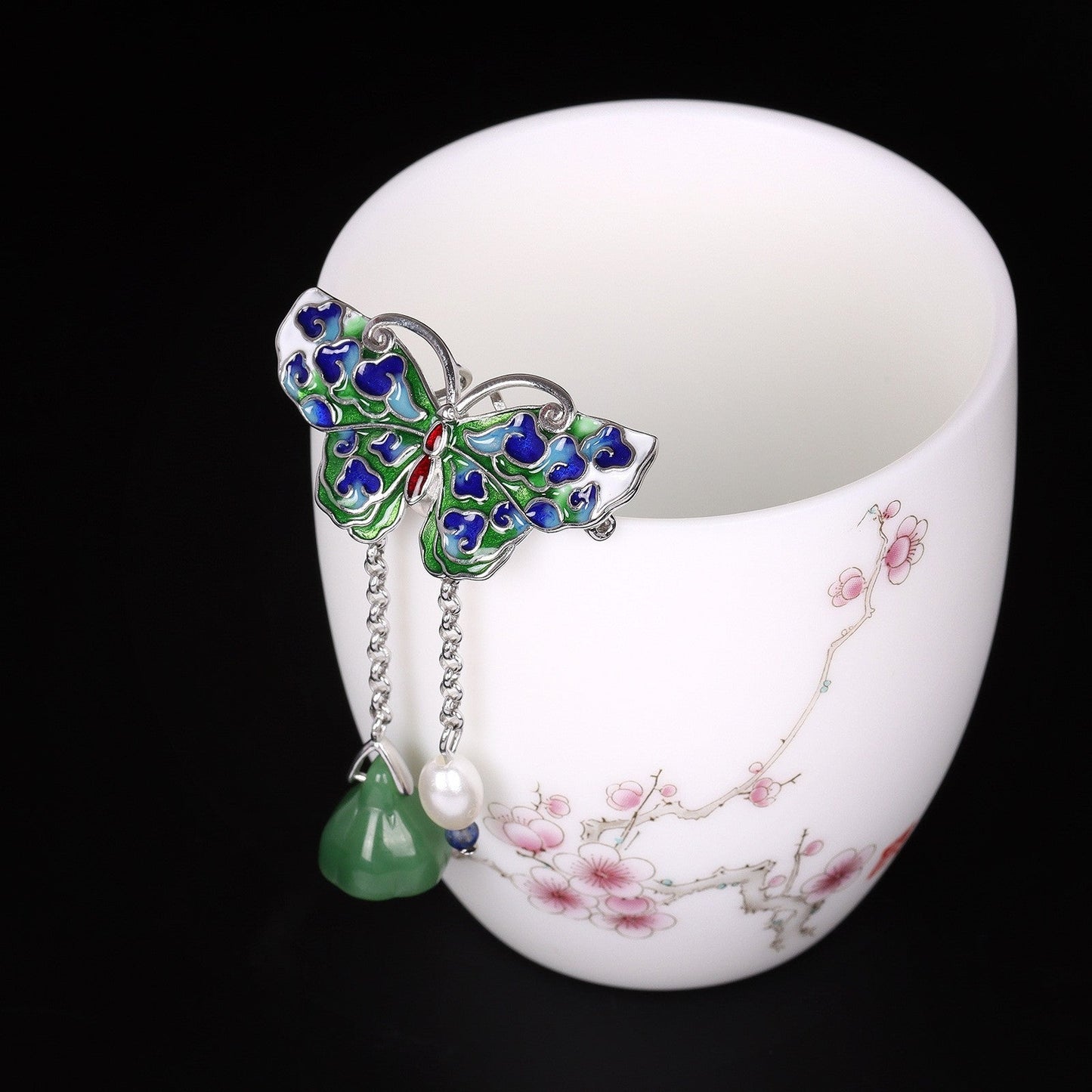 Romantic Pearl Piece for Special Moments