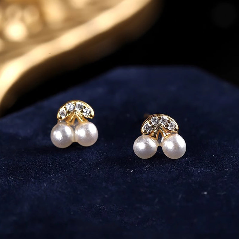 Stunning Pearl Earring for Daily Wear