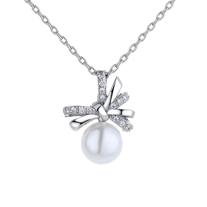 Beautiful Pearl Necklace with Unique Style