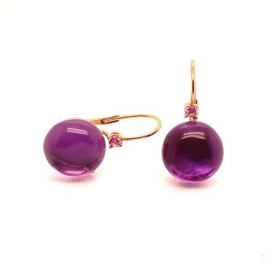 Classic Gold Earring with Timeless Appeal