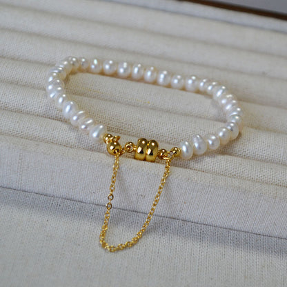 Classic Pearl Bracelet with Timeless Appeal