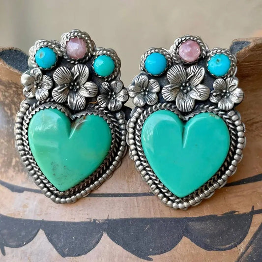 Charming Earring for Any Occasion