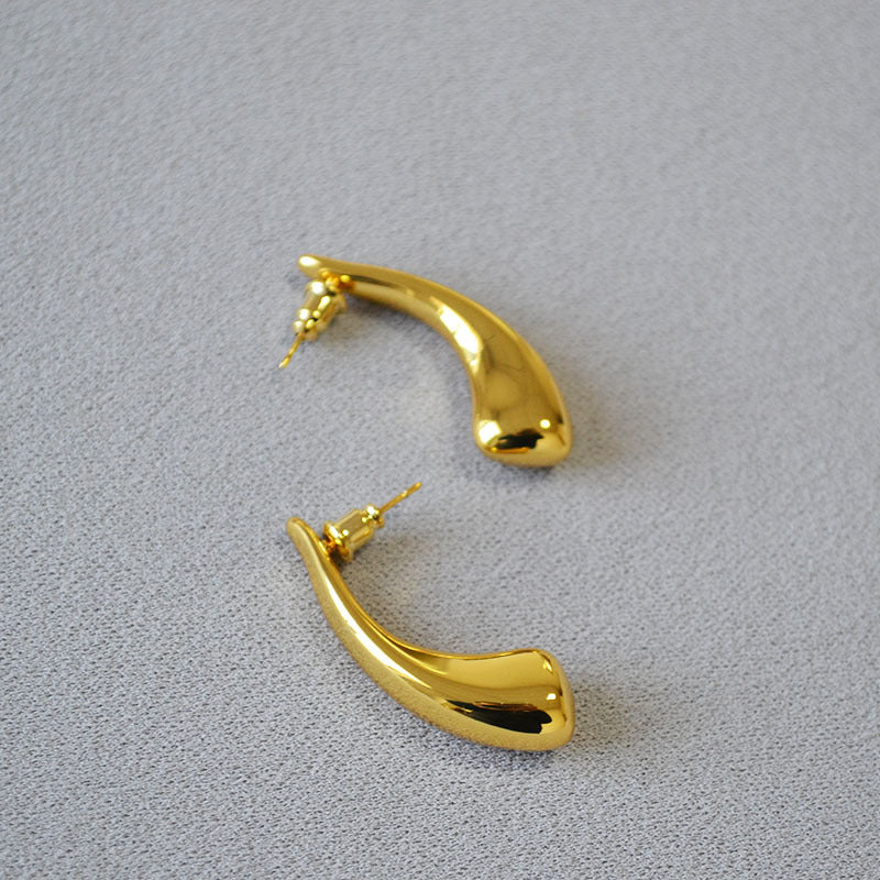Beautiful Gold Earring with Unique Style