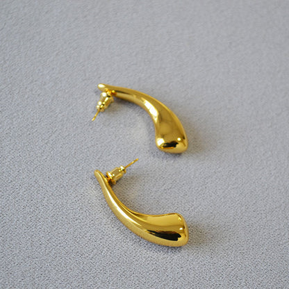 Beautiful Gold Earring with Unique Style