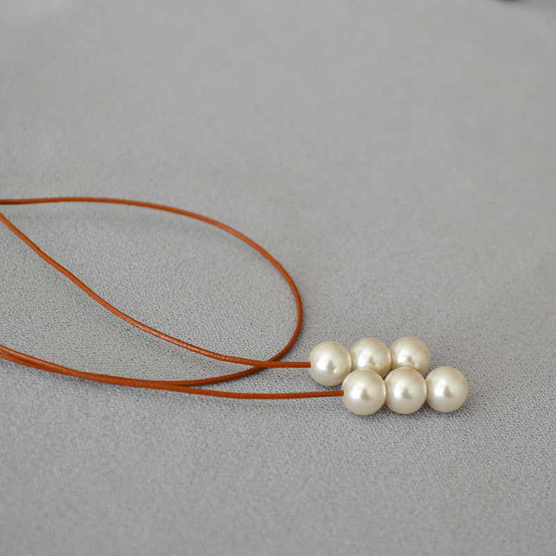 Beautiful Pearl Necklace with Unique Style
