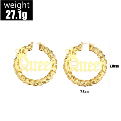 Charming Gold Earring for Any Occasion