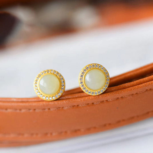 Charming Gold Earring for Any Occasion