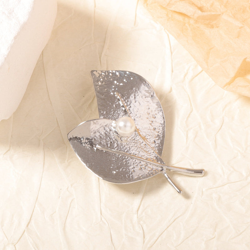Charming Pearl Piece for Any Occasion