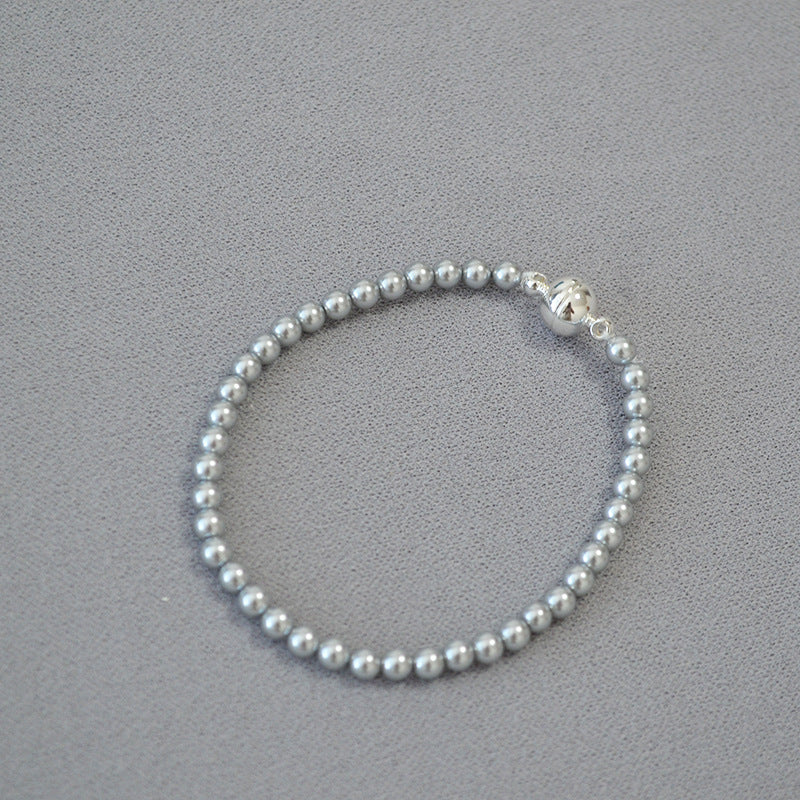 Classic Pearl Necklace with Timeless Appeal