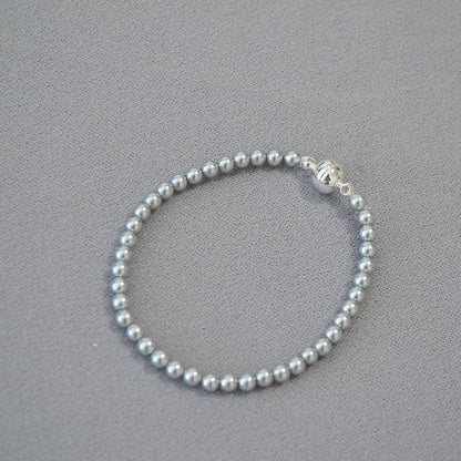Classic Pearl Necklace with Timeless Appeal