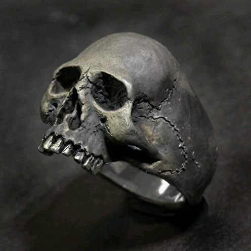 Stunning Silver Ring for Daily Wear