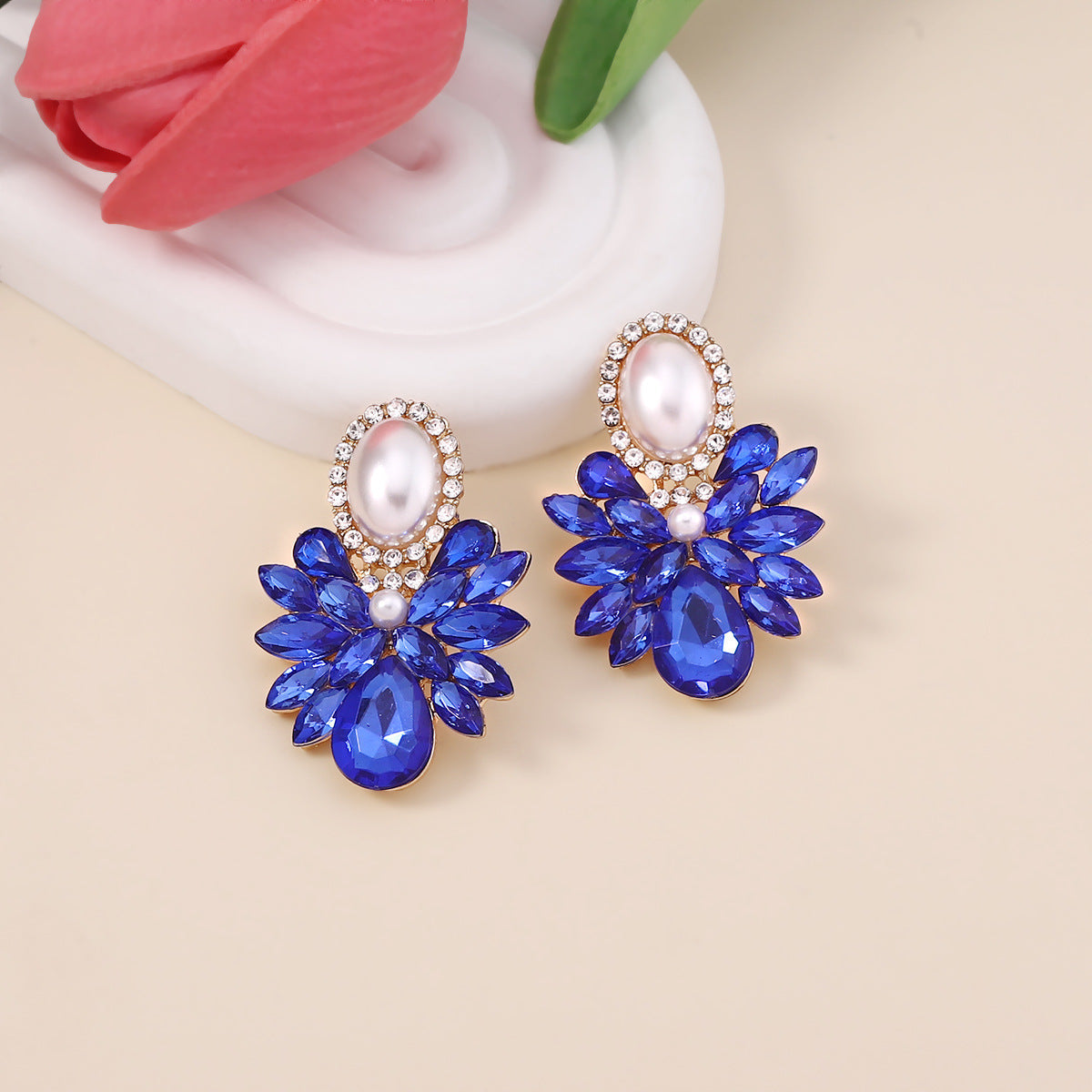 Charming Pearl Earring for Any Occasion