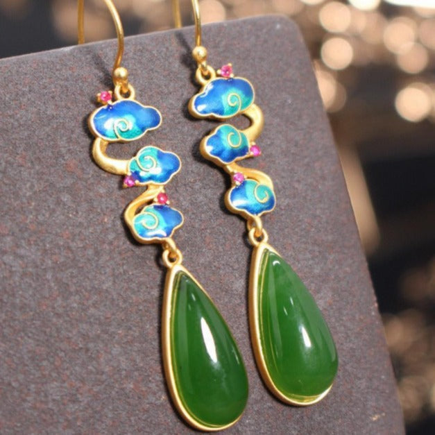 Romantic Gold Earring for Special Moments