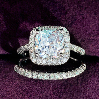 Beautiful Set with Unique Style