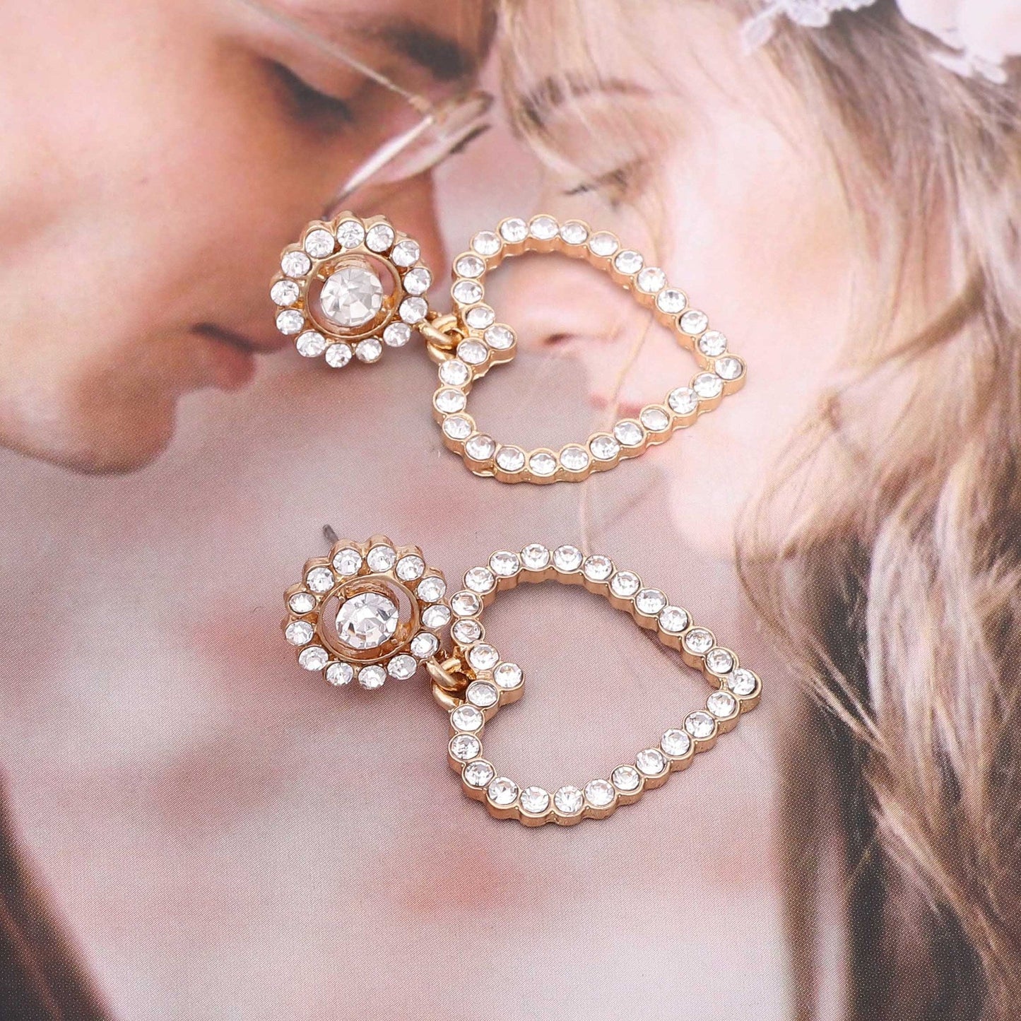 Charming Earring for Any Occasion