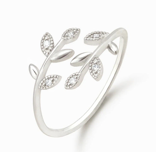 Romantic Gold Ring for Special Moments