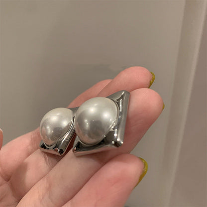 Delicate Artisan Pearl Earring