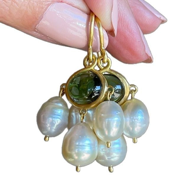 Charming Pearl Earring for Any Occasion