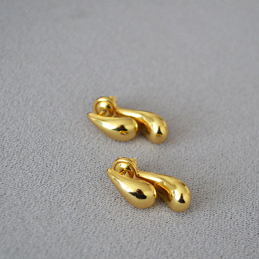 Romantic Gold Earring for Special Moments