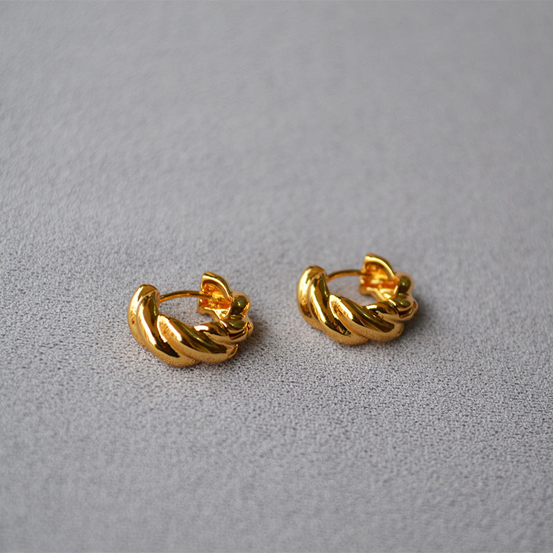 Beautiful Gold Earring with Unique Style