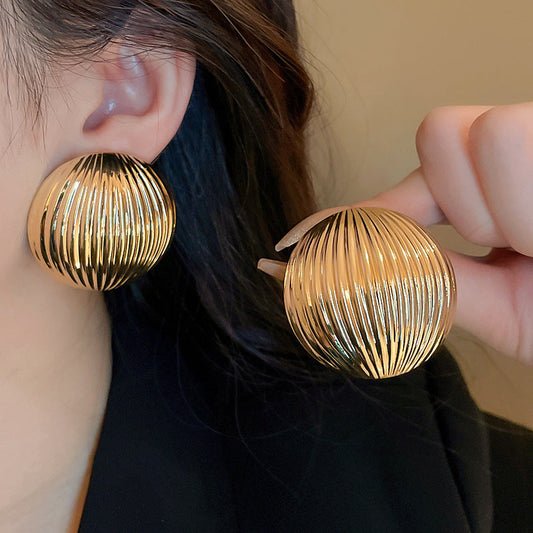 Classic Earring with Timeless Appeal
