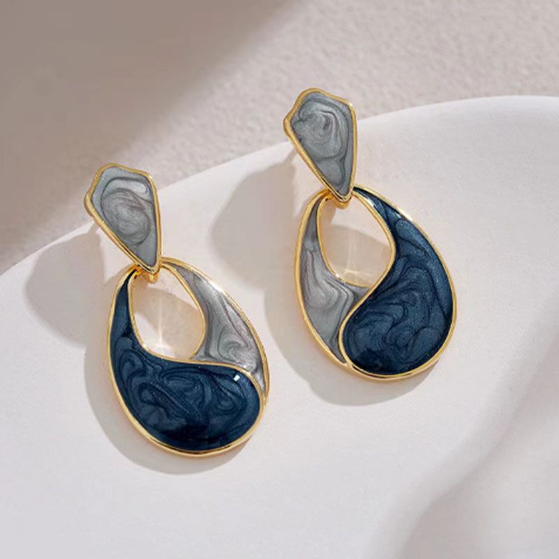 Stunning Earring for Daily Wear