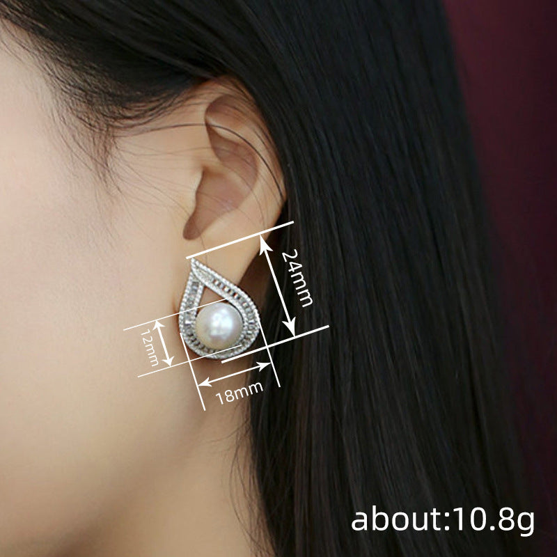 Classic Pearl Earring with Timeless Appeal