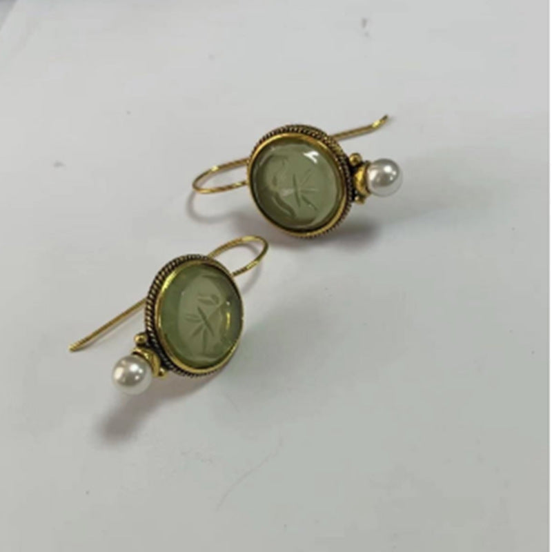 Romantic Pearl Earring for Special Moments